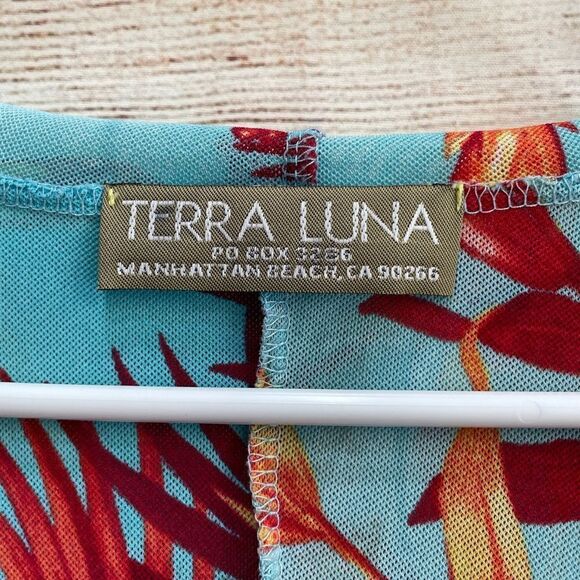 ‎TERRA LUNA HOODED COVERUP IN TROPICAL PRINT - Picture 4 of 6
